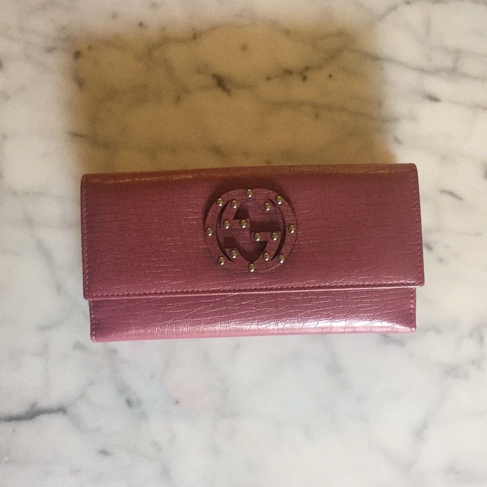 Authentic Women’s Gucci wallet